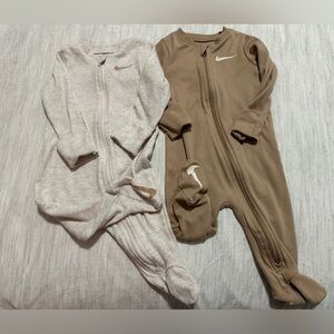 Nike Cream and Tan Footies sleepers 6M